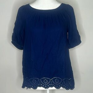 Girl’s Old Navy Embroidered Top Size XL (14)